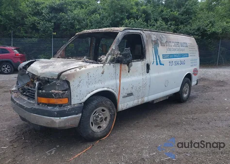 2003 GMC Savana Standard z USA, uszkodzony, nr VIN 1GTHG35U231209847